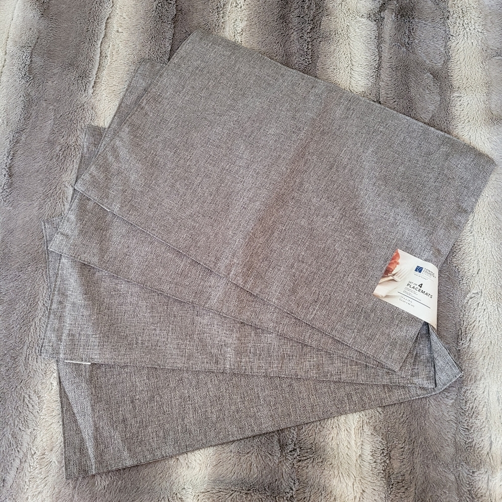 Town & Country Living Placemats NWT